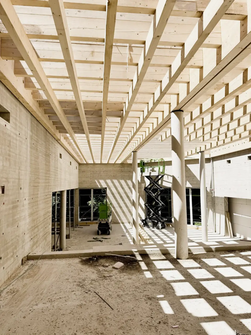 Baustelle Don-Bosco-Grundschule Mensa Holzdecke