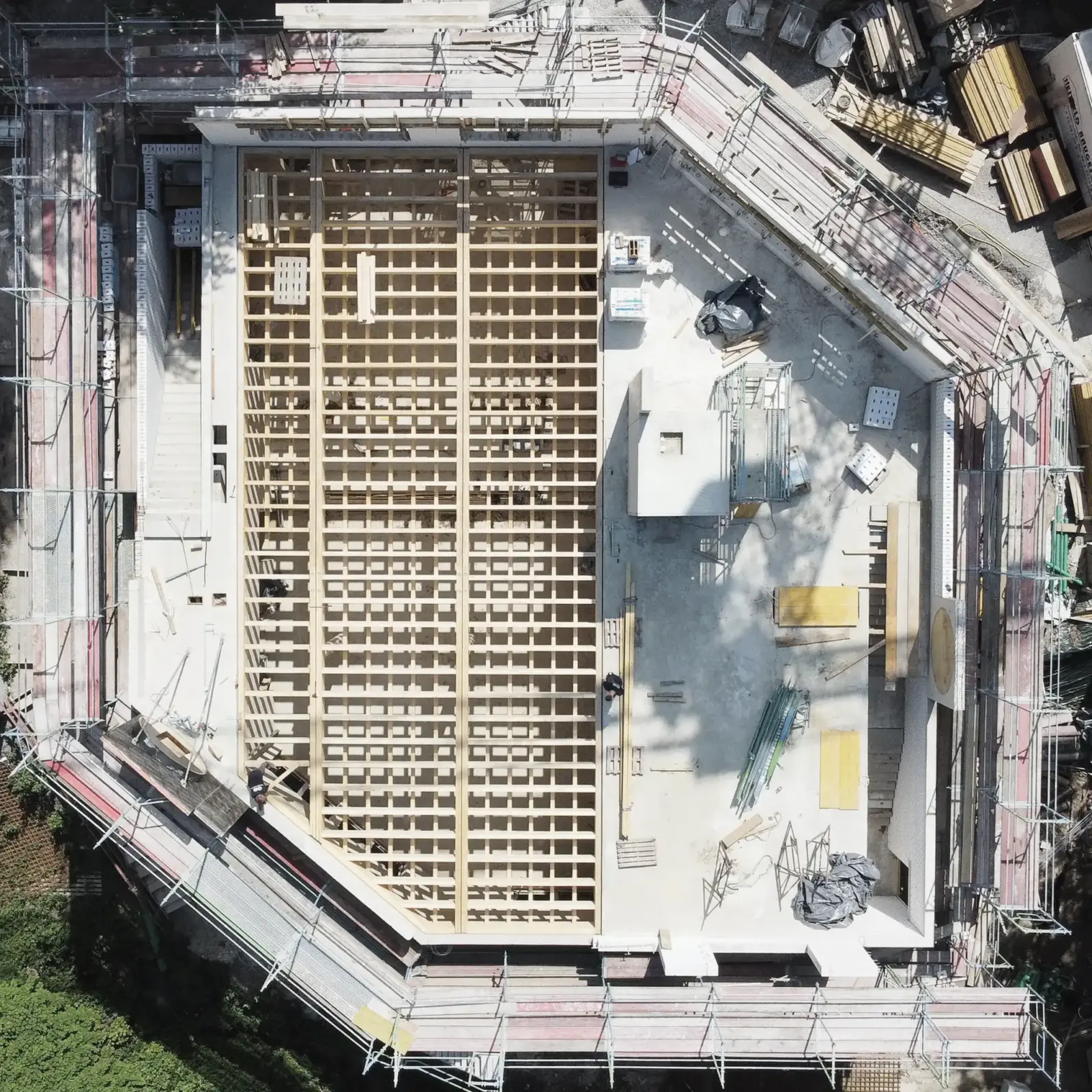 dbh baustelle don bosco haan mensa foto holzdecke drohne 1