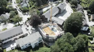dbh baustelle don bosco haan mensa foto holzdecke drohne 3