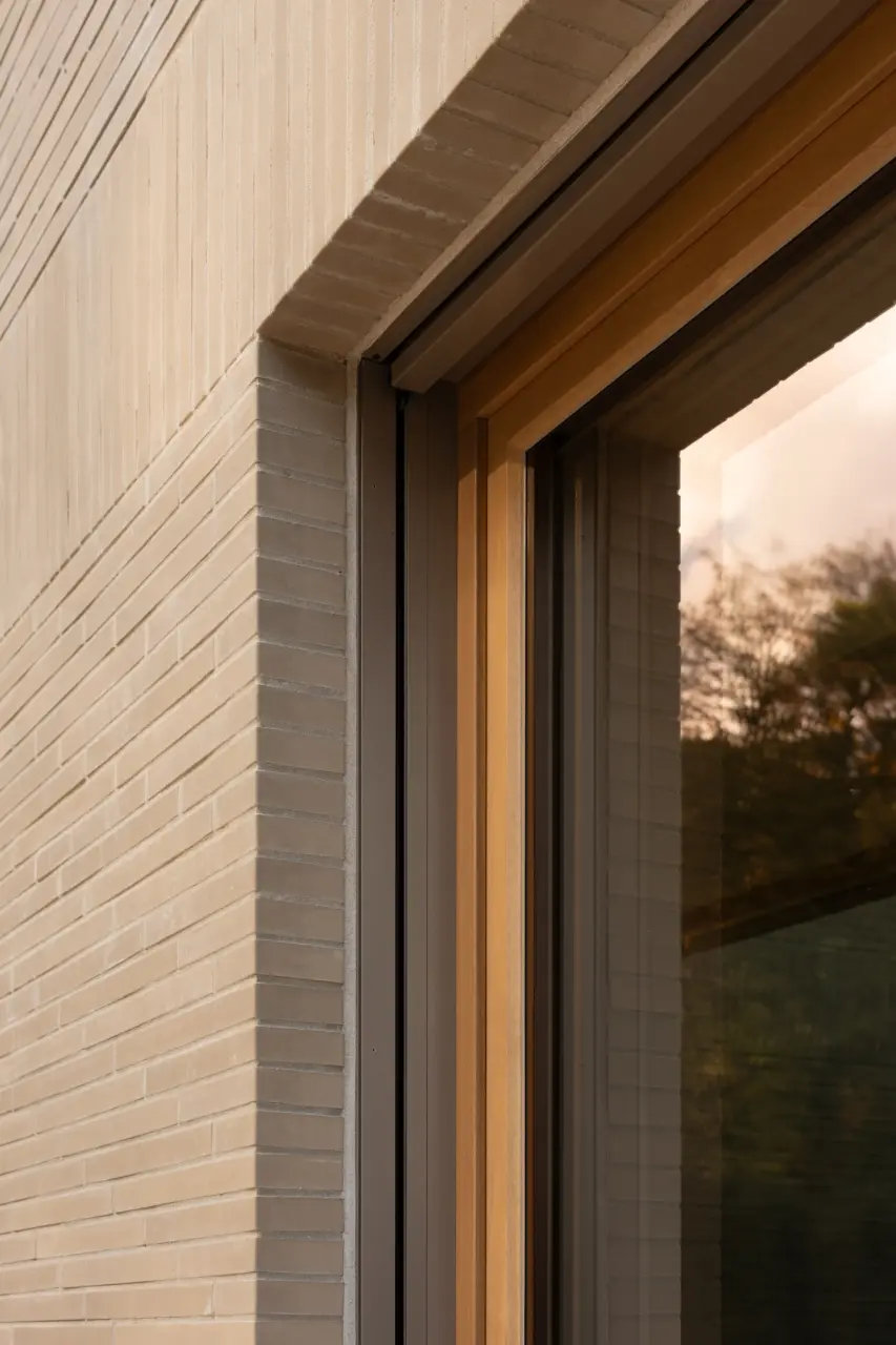 rb266 251121 foto david leonard fenster detail ronheiderberg highres