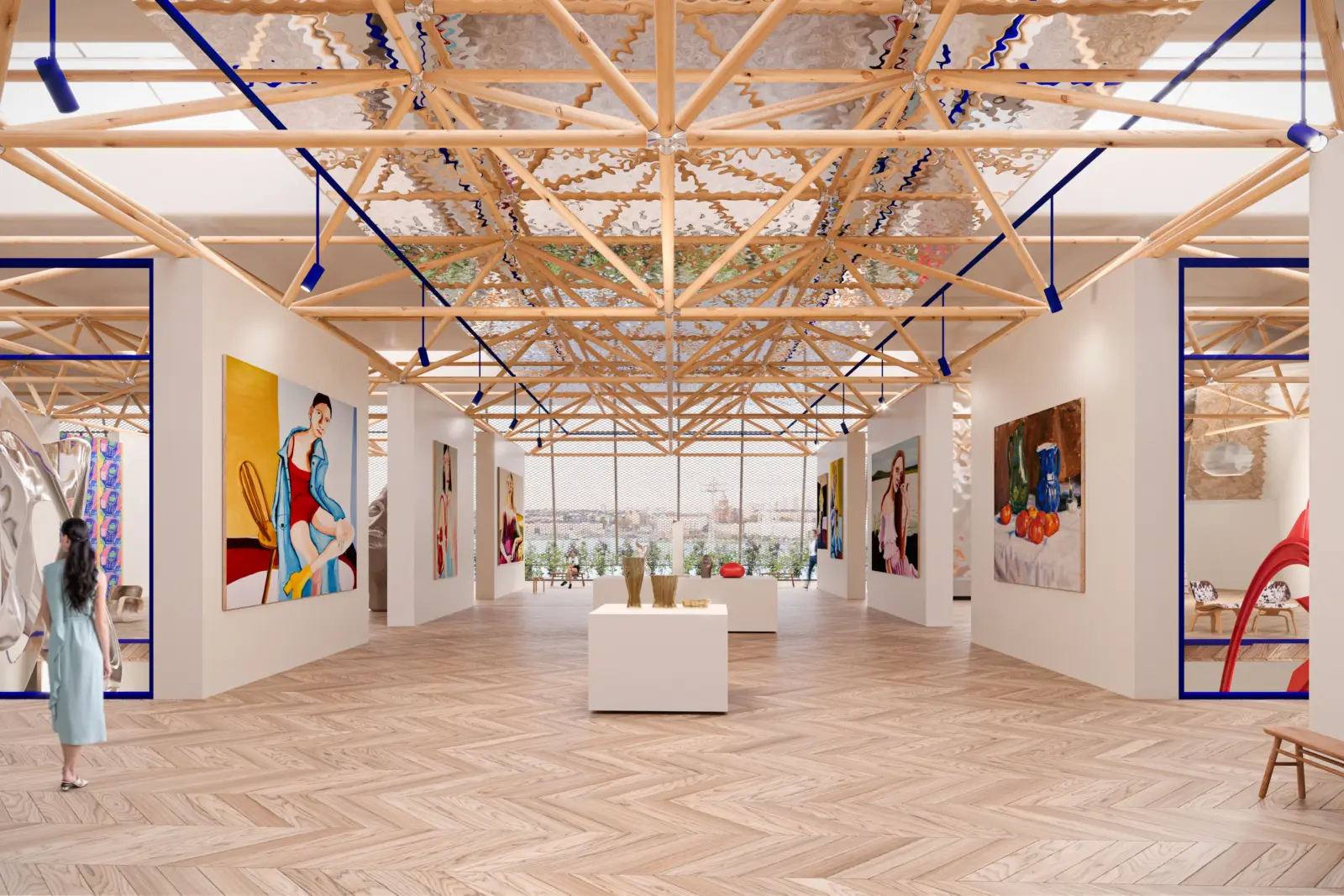 Museumsinnenraum mit Fachwerkkonstruktion aus Holz unter der Decke und Gemälden an weißen Wänden.